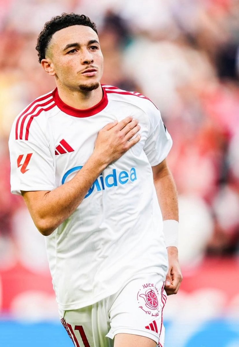 aseer_time's tweet image. هارلك @ktechkw كيتك 😎❤️
ها شلونكم اليوم ؟⁉️‼️ 

@Osasuna @SevillaFC_ARA @SevillaFC 

#عصير_تايم
#SevillaFC
#Sevilla
#Ktech
#Osasuna
#LaLiga
#VamosSevilla
#ForzaSevilla
#هاردلك_كيتك
#JuicePower
#اشبيلية