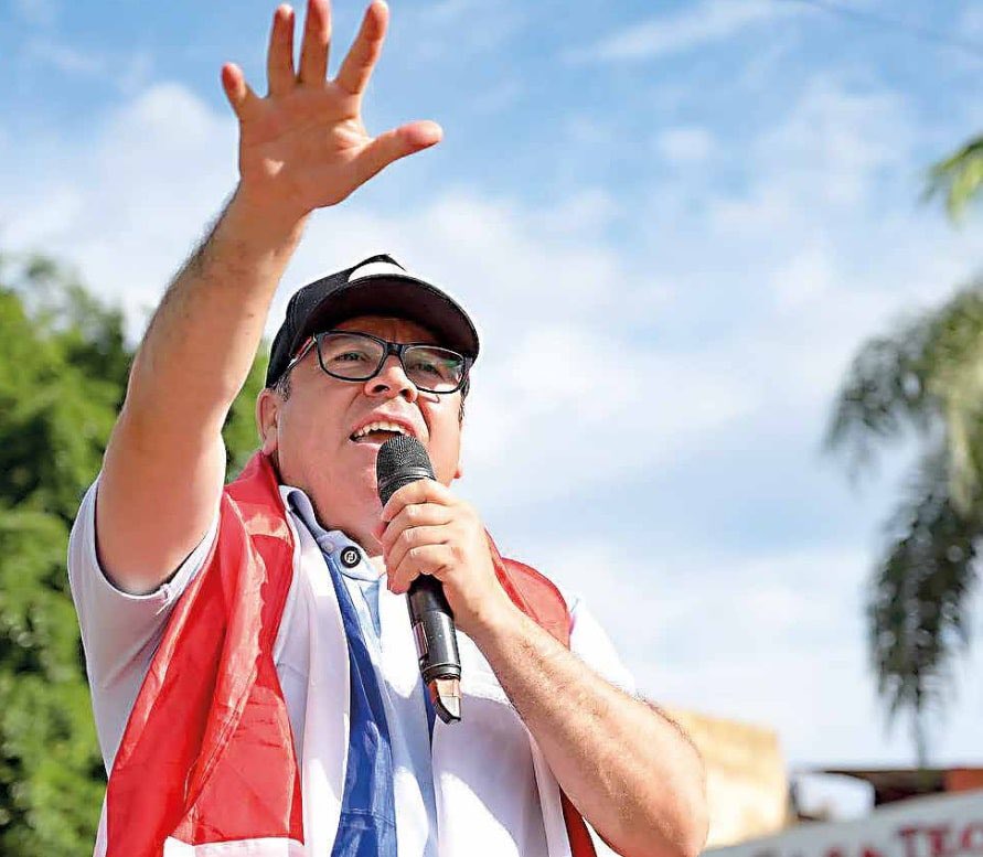 Felicito a Daniel Mujica por la victoria obtenida y le deseo éxito en su nueva función como intendente de Ciudad del Este.