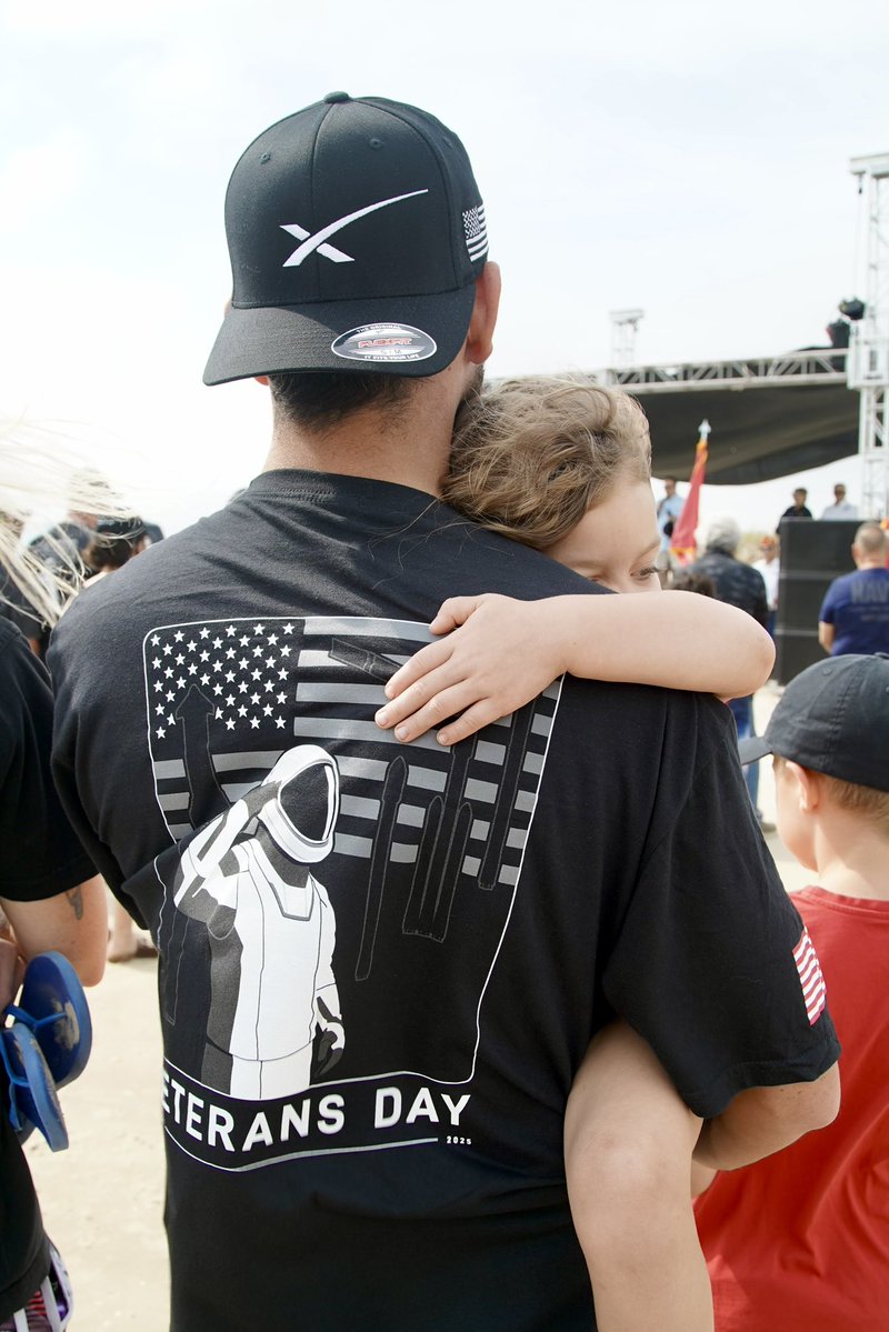 StarbaseTX's tweet image. Grateful to honor our veterans and their families.

Thanks to all who joined us!