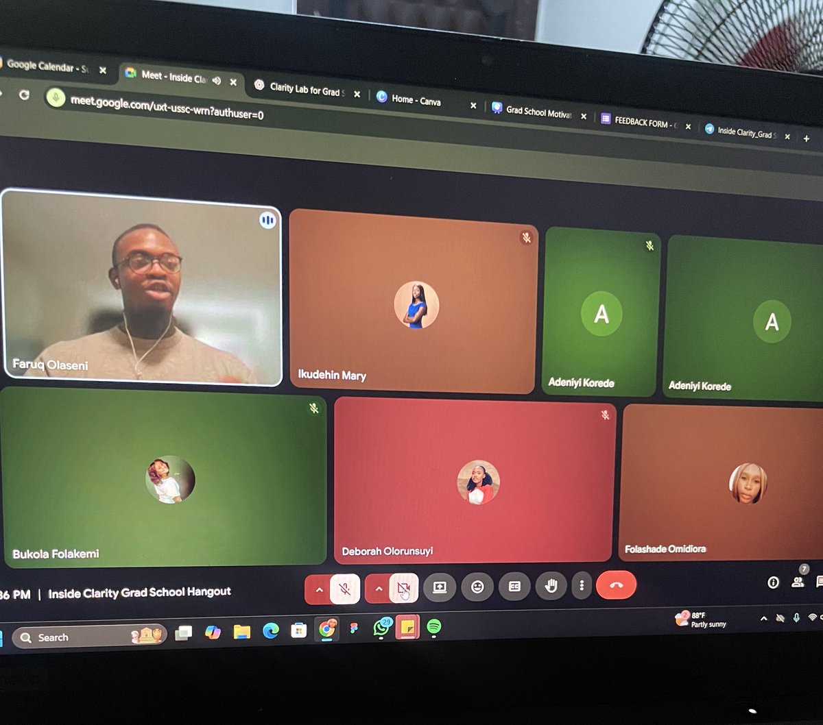 folapanache's tweet photo. From Delulu to Solulu… I went from being delusional about the idea of creating a support group for people like me who are struggling with grad school application process to host our first webinar. 🥳 

Thank you for your support @Faruq_Olami https://t.co/AKwrzSMAIm