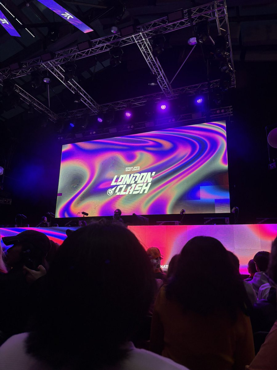 Today was an absolute blast, after seeing <a href="/FNATIC/">FNATIC</a> at champs it was so great to be able to watch them in person again so soon🤍🥹Thank you for being so lovely <a href="/OfficialBoaster/">FNATIC Boaster</a> and <a href="/Crashies/">FNATIC crashies</a>!!