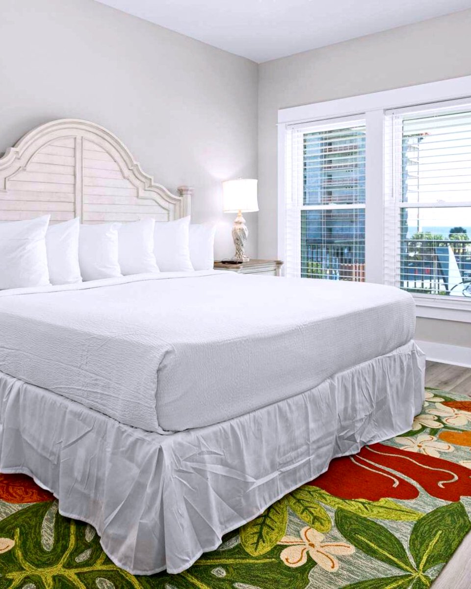 Make your Gulf Shores getaway unforgettable at Sea Biscuit — stylish coastal interiors, a private pool, and nearby beaches, shops &amp; restaurants! 🌊☀️

📲 Book your stay: loom.ly/Ji4-sFw

#gulfshores #alabama