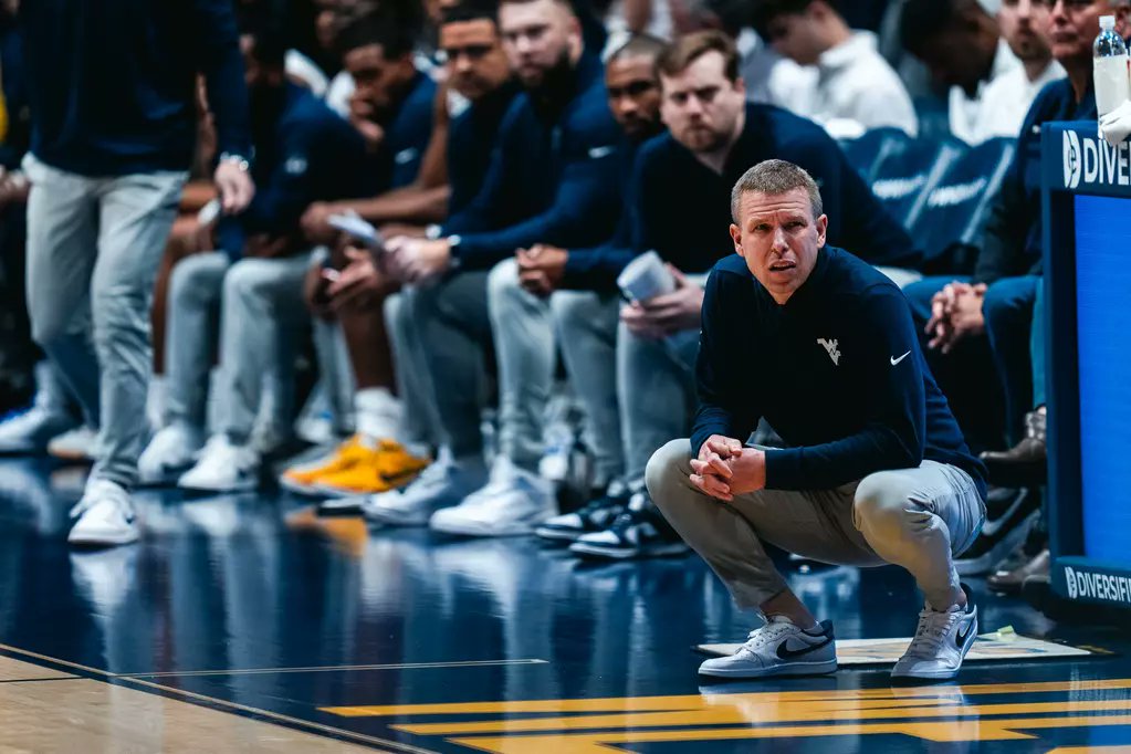 FadedScopz's tweet photo. Ross Hodge leads West Virginia to a 69-47 win over Lehigh. This is the first time since Joedy Gardner in 1974-75 that a first-year head coach started their West Virginia career 3-0. https://t.co/p4MbVFwDNg