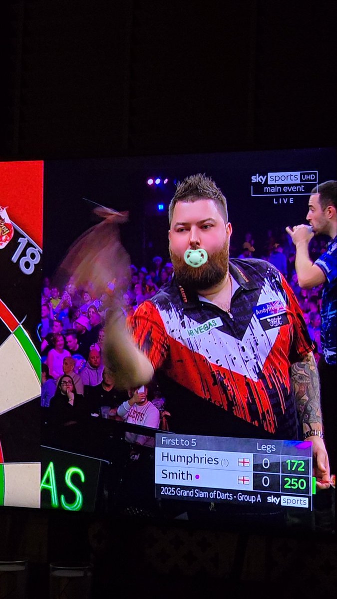 vincey79's tweet photo. @LukeTheNuke180 @SkySportsDarts 
@sky https://t.co/ywVKakNmUi