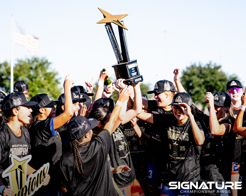 ⚽️ The 2025 Southland Women's Soccer Champions 🏆

The Houston Christian Huskies 🐶