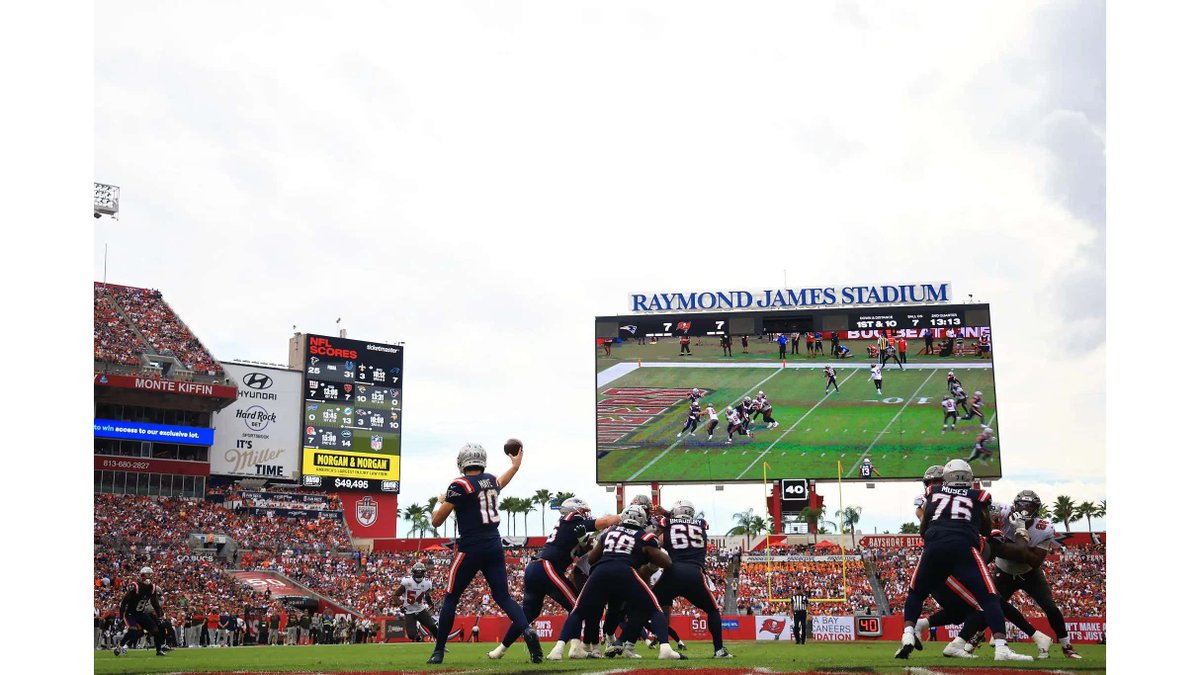 Drake Maye is Now the Leader of the MVP Race After a Huge Statement Win in Tampa barstoolsports.com/blog/3556974/d…