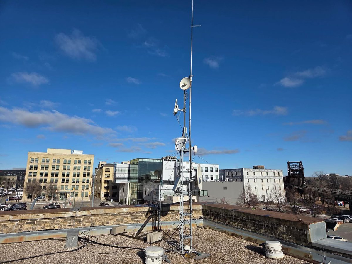 RAM_VE4BB's tweet photo. On Friday the tech crew visited https://t.co/K9R94WftK1 to replace the 3.5ghz link radio and re-established connectivity to the Marion site. With this work complete the site is ready to install equipment over winter and bring it online. https://t.co/rRUFUj43AD