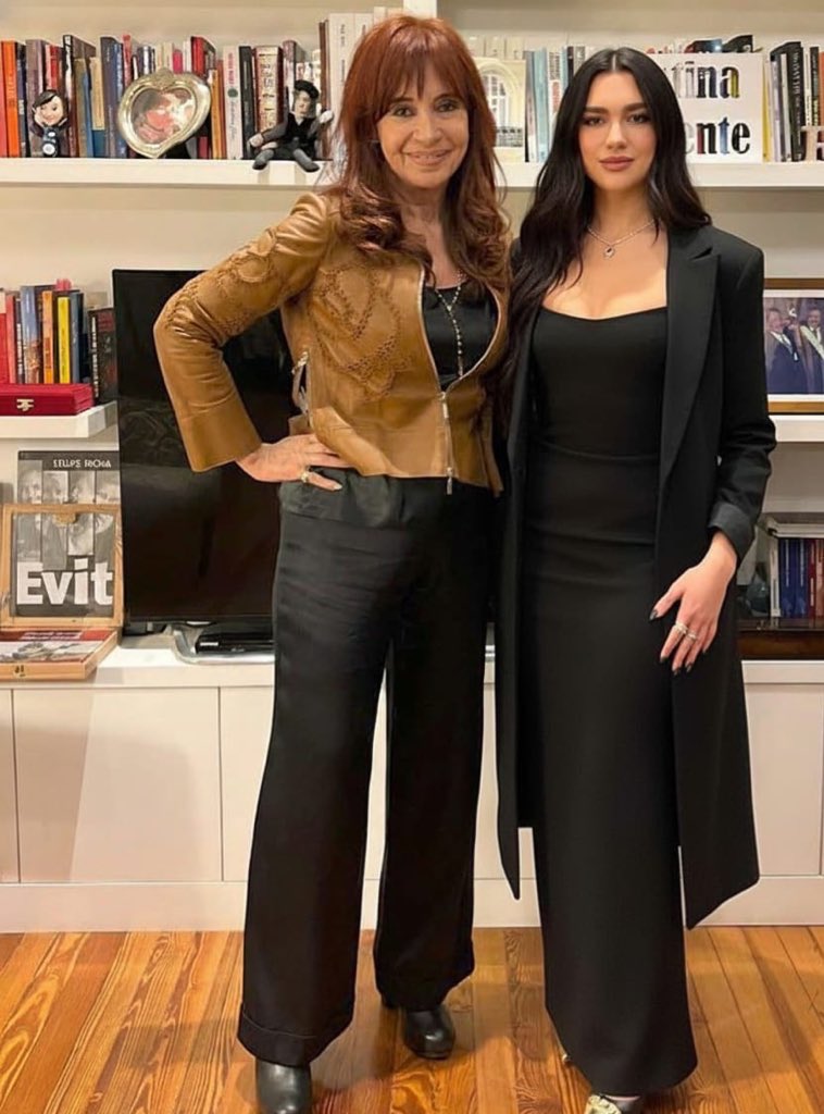 Dua Lipa en San Jose 1111, no puede ser esto
<a href="/edufeiok/">Eduardo Feinmann</a>