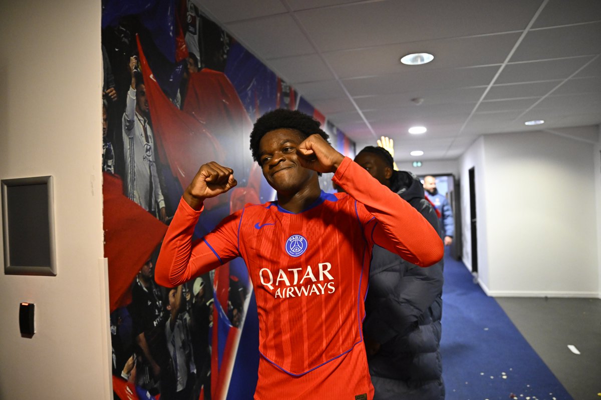 PSG_inside's tweet photo. Quel match ! 🤯🤪

#OLPSG 2️⃣-3️⃣ I #Ligue1 https://t.co/3uhdu8j4gC