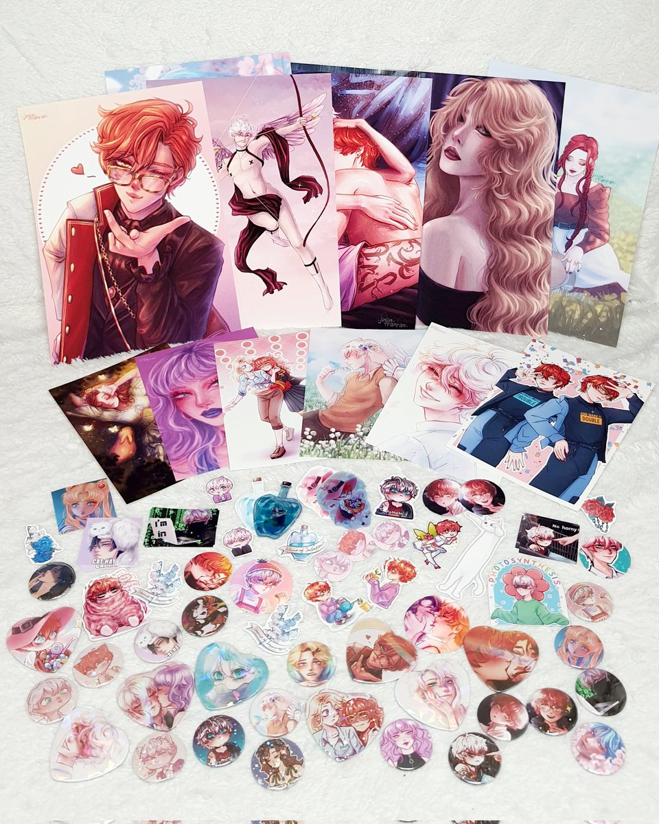 jinjinranran's tweet photo. The shop opens tomorrow π Prints, stickers, badges β all made with love π Thank you for being here with me!
#shoplaunch #artshop #smallartist #mysticmessenger https://t.co/tqHTytjxEZ