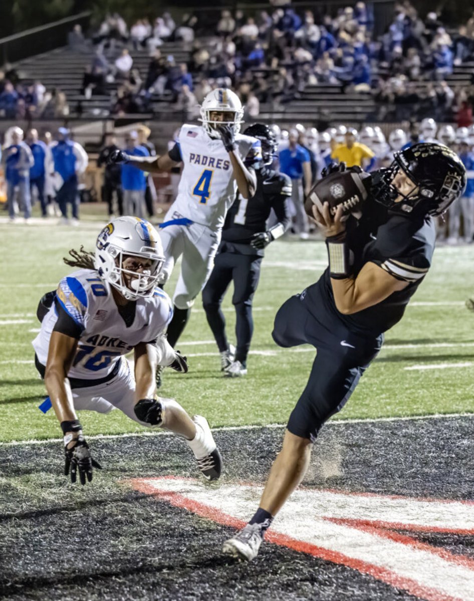 MittyHSfootball's tweet image. 🚨 PLAYOFF ANNOUNCEMENT 🚨 

The Monarchs are playoff bound and will be the (7) seed in the @cifccs Open Division playoffs traveling to take on (2) seed Serra on Saturday 11/15 at 1pm

#GrittyMitty

#GoMonarchs