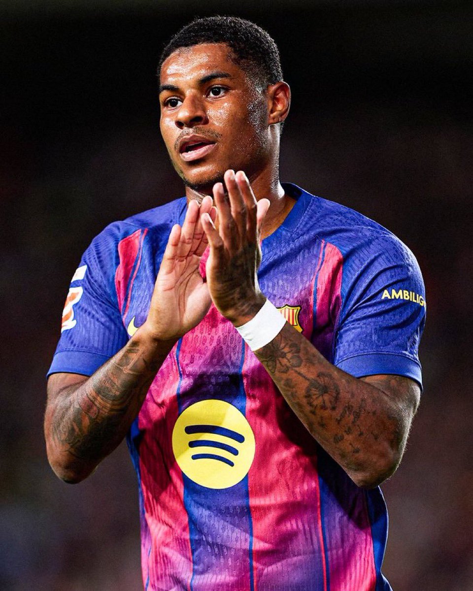 BarcaUniversal's tweet photo. Marcus Rashford was MUCH BETTER in defence today.

Thank you, Marcus. 🌟 https://t.co/EdpokvRUd5