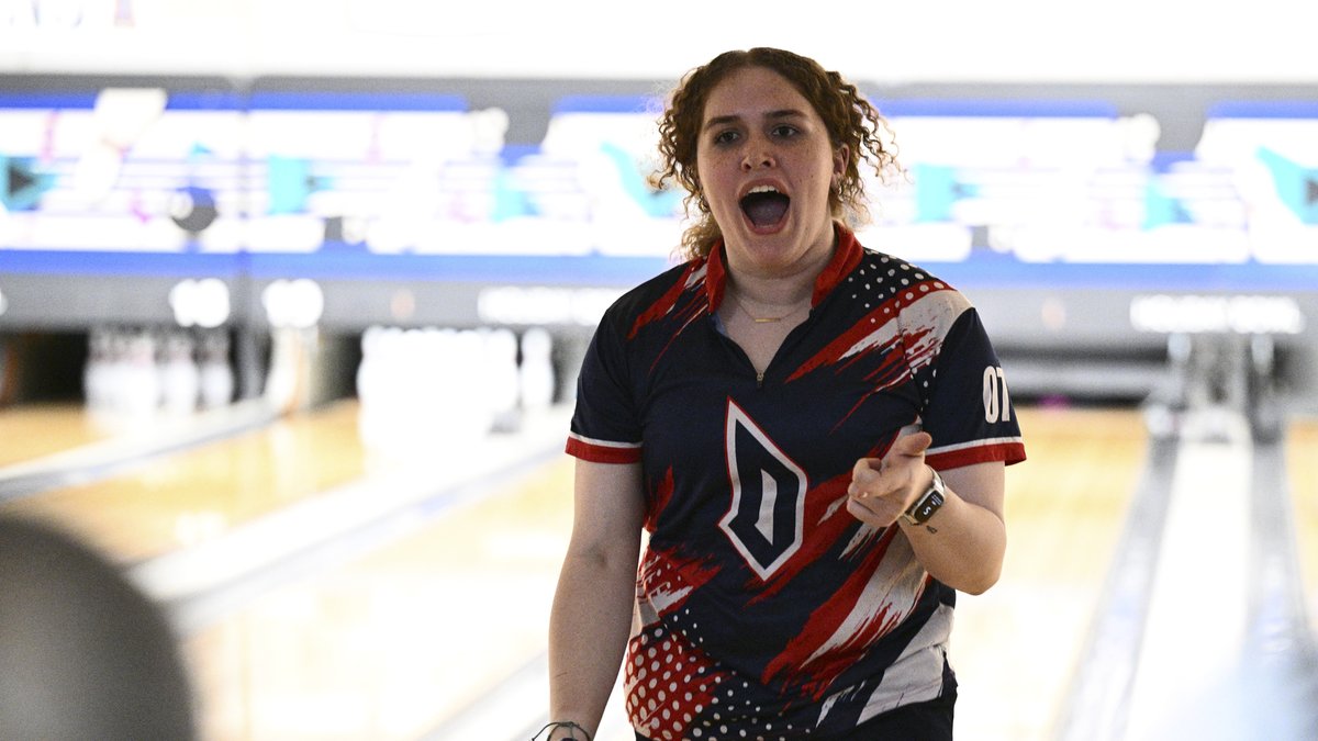 DuqBowling's tweet photo. 𝐑𝐄𝐂𝐀𝐏: Duquesne Ties for Third at NEC #1

➡️: https://t.co/EYN0I0AM6I

#GoDukes 🎳🎩 https://t.co/EGLzJgrwSD