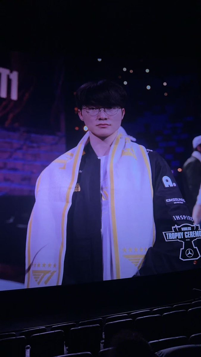 Greedy70980961's tweet photo. 感谢您为英雄联盟带来的无上荣光
#faker https://t.co/EaBlwrXfYM