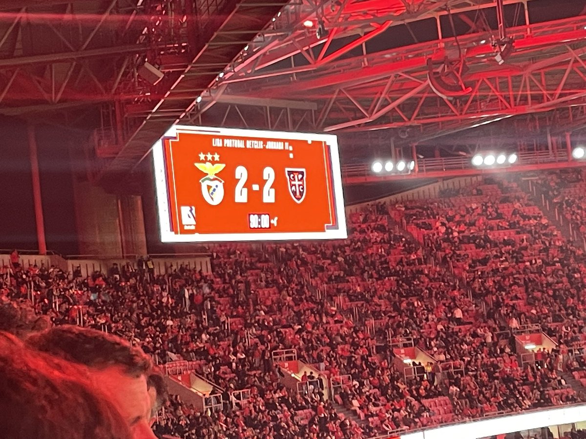 Obrigado aos 65% que votaram Rui Costa, vocês realmente merecem isto.

Não há palavras para descrever isto, o Benfica bateu no fundo.