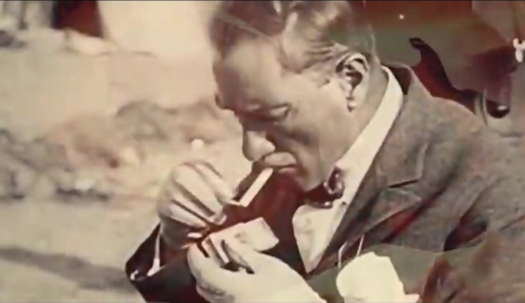 #Atatürk #10Kasım
Özlem, minnet ve rahmetle...