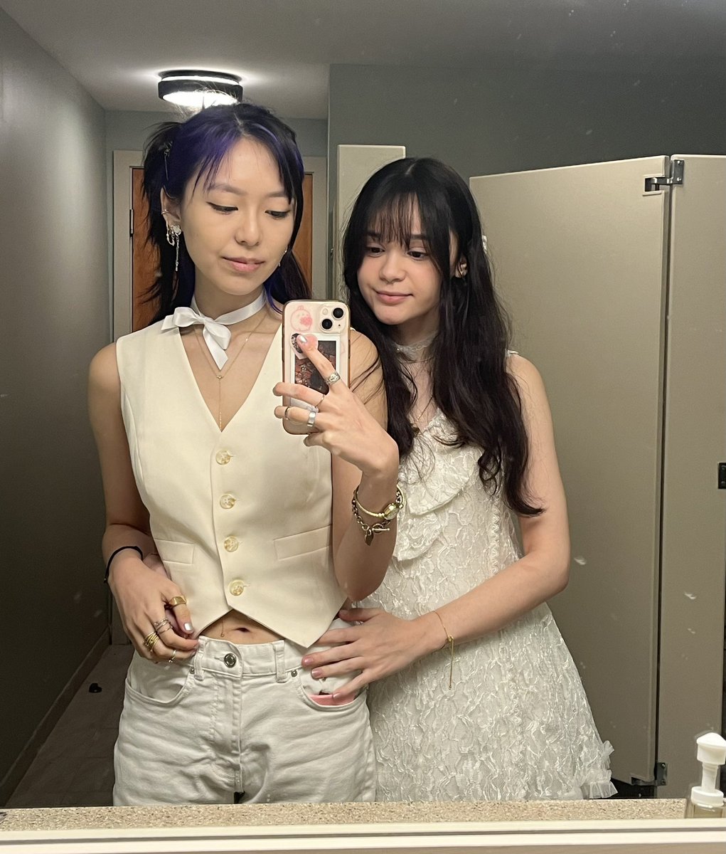 leah 🎀🍰 tweet media