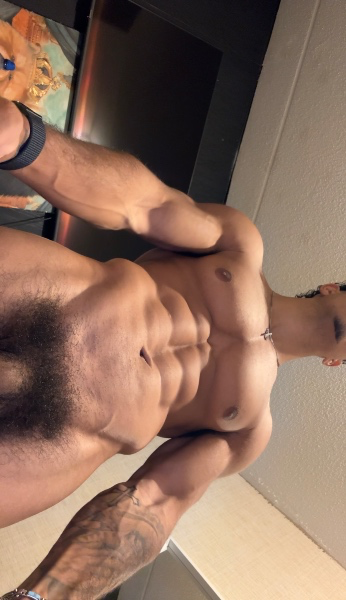 Make yourself useful today. Buy something from my wishlist and you will be rewarded. 
Step 1 is to give in. 
Step 2 is to goon &amp; wait for your reward. 
Step 3 is to instantly become addicted from my reward and REPEAT 🤑 throne.com/alphasepanta/w…