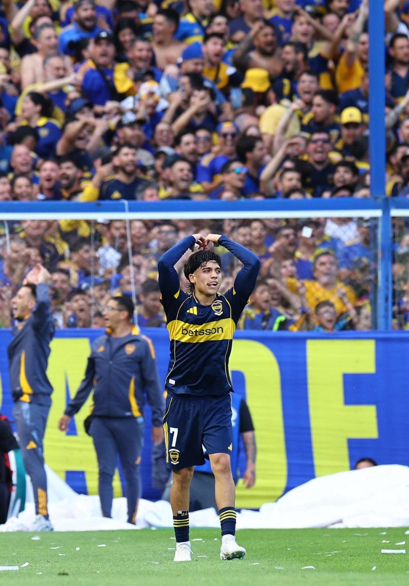 jesuschuchon4's tweet photo. ¡BOCA JUNIORS ES DUEÑO DEL SUPERCLASICO!

En un partido donde boca fue superior los 90 minutos, sella su pase ala copa libertadores 2026 y a los play off del torneo argentino.

#LIGAARGENTINA https://t.co/FVcQl6puK8