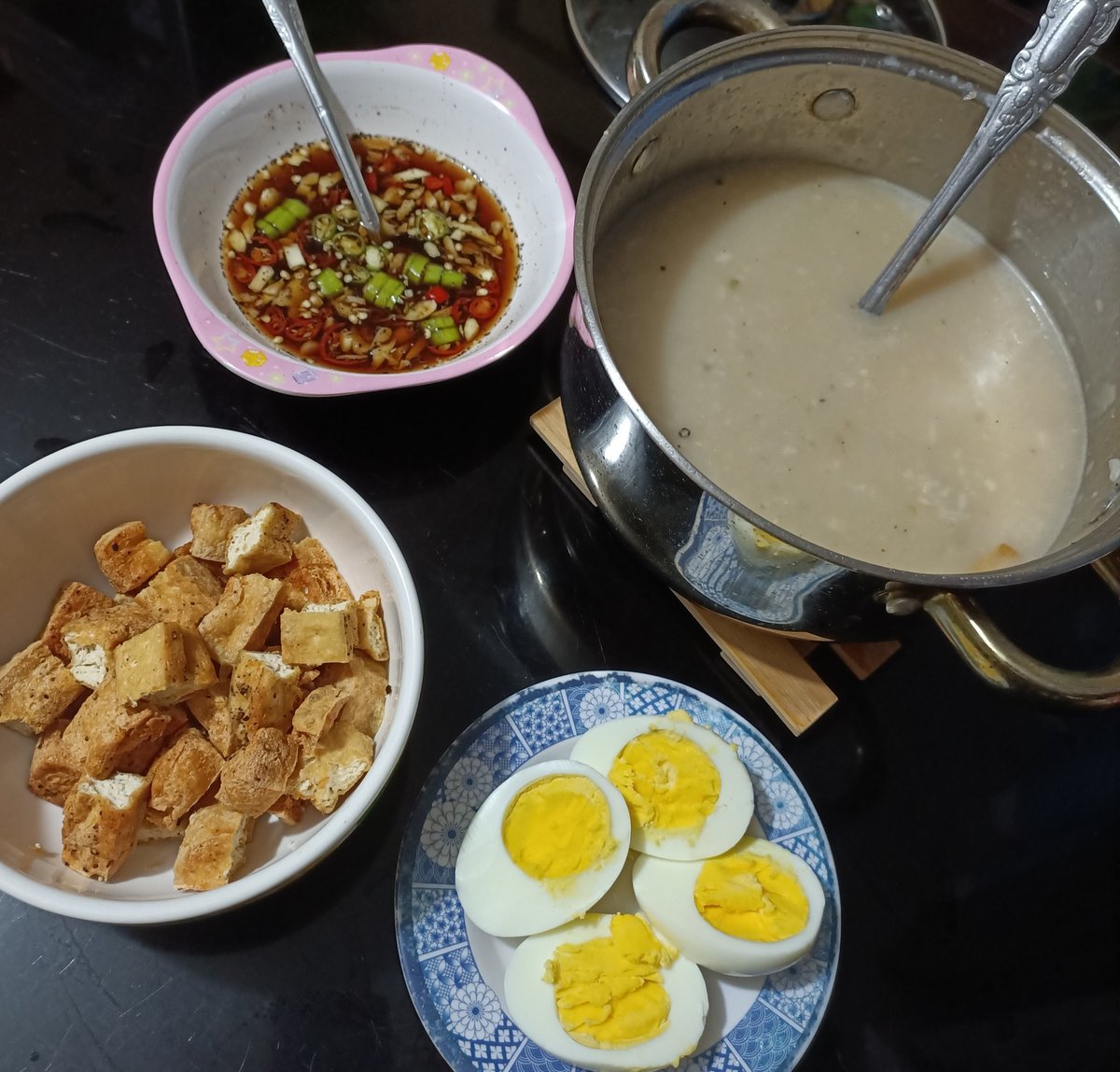 Nothing beats lugaw in this kind of weather.