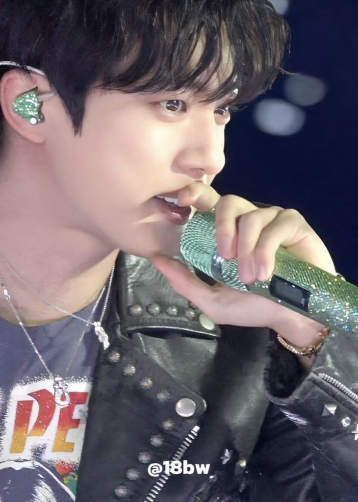 JIN_ODEN1204's tweet photo. ほんとに宝石みたいな人なので

I vote #JIN for #2025MAMAVOTE https://t.co/V1bvXxOoij