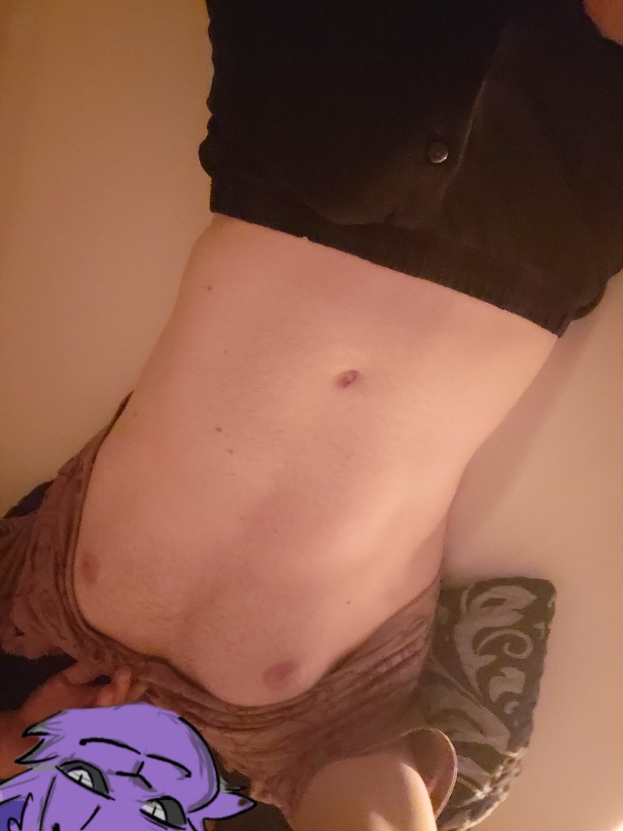 Do you like my tummy? 👉👈