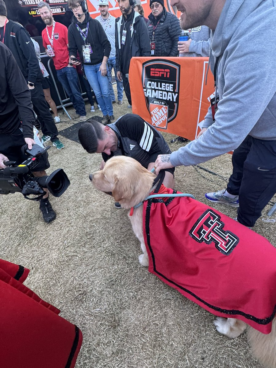 Bruce Bills tweet media