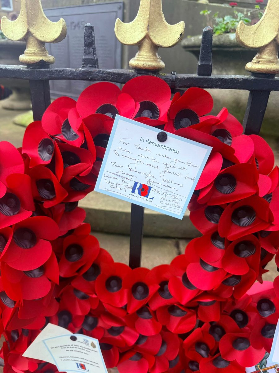 “Proud of my two boys today, paying their respects. 🌹 Lest we forget.”

How smart does my youngest boy, Noah, look — he laid a wreath on behalf of the Youth Council. ❤️🇬🇧