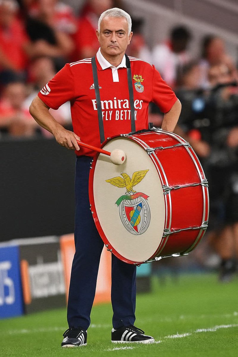 portolover4life's tweet image. Ate amanhã 🤣 #slb #Mourinho