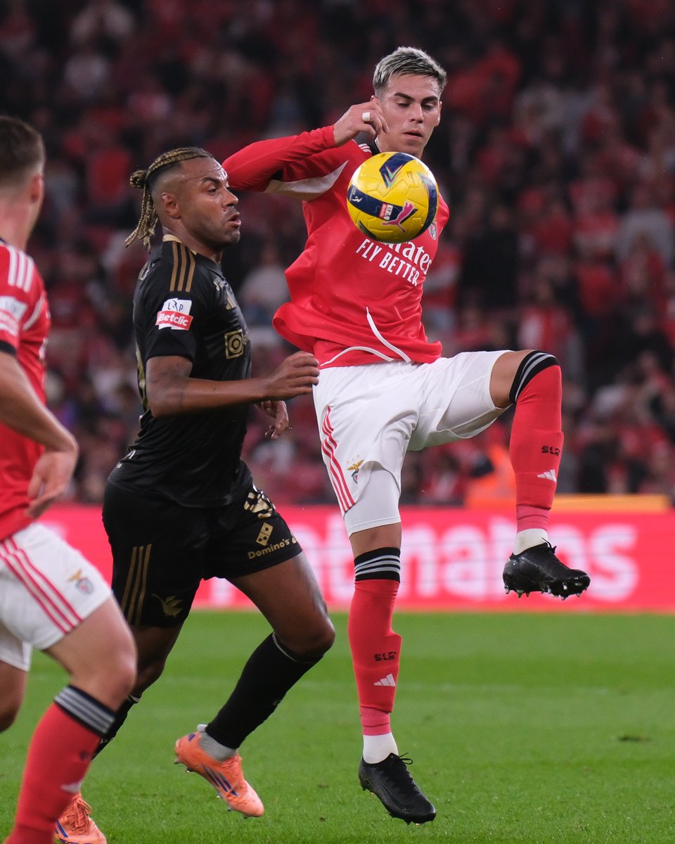 Vsports_pt's tweet photo. Liga Betclic: Casa Pia empata na Luz já ao cair do pano
#LigaPortugalBetclic #VSPORTSLPBETCLIC #EPOCA2526 #JORNADA11 #SLBCPAC #SLB #CPAC https://t.co/rPhPmXCoK5