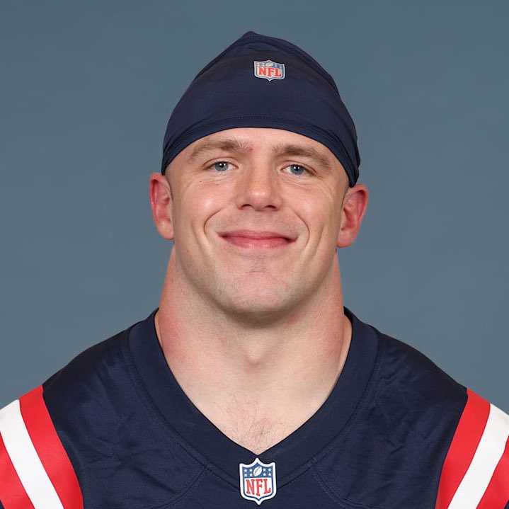 _willcompton's tweet image. Two undrafted GALLONS of milk leading the #1 run defense in the NFL that hasn’t allowed a 50 yards rusher