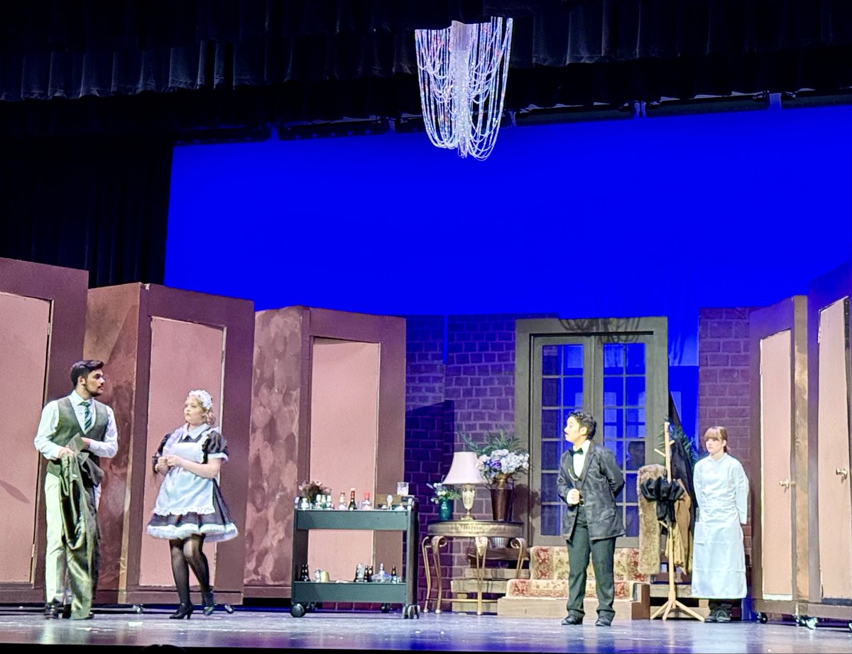 Midland_ISD's tweet image. Our @MidlandHigh theatre students put on a wonderful production of Clue this weekend, and we got to celebrate our Communications Department Intern, Mya Mangal, for her role as Assistant Stage Manager!🎭
#StudentExperience #ExcellenceInAction