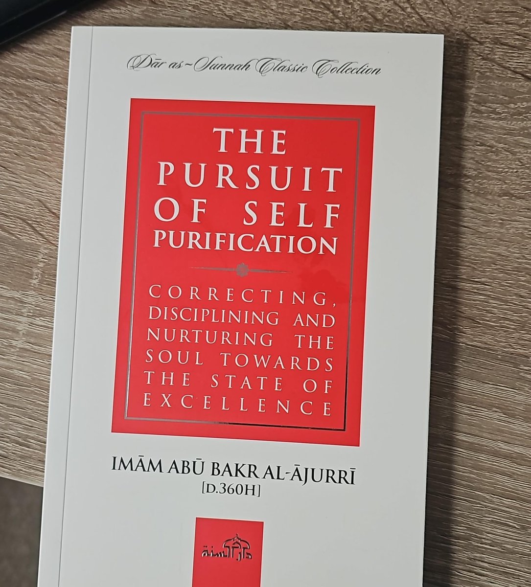 SunnahDar's tweet photo. Available now at all Good Bookstores https://t.co/oz21LEr1N4
