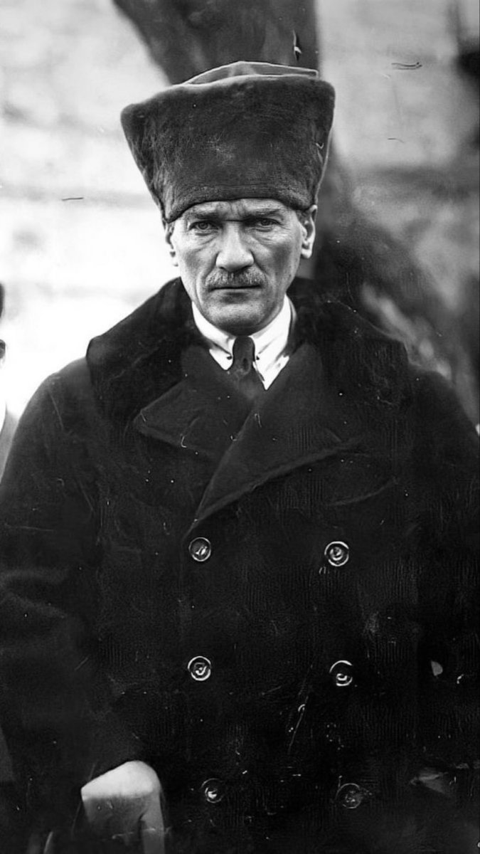 Saygı ve özlemle ❤️♾
#Atatürk #10kasım