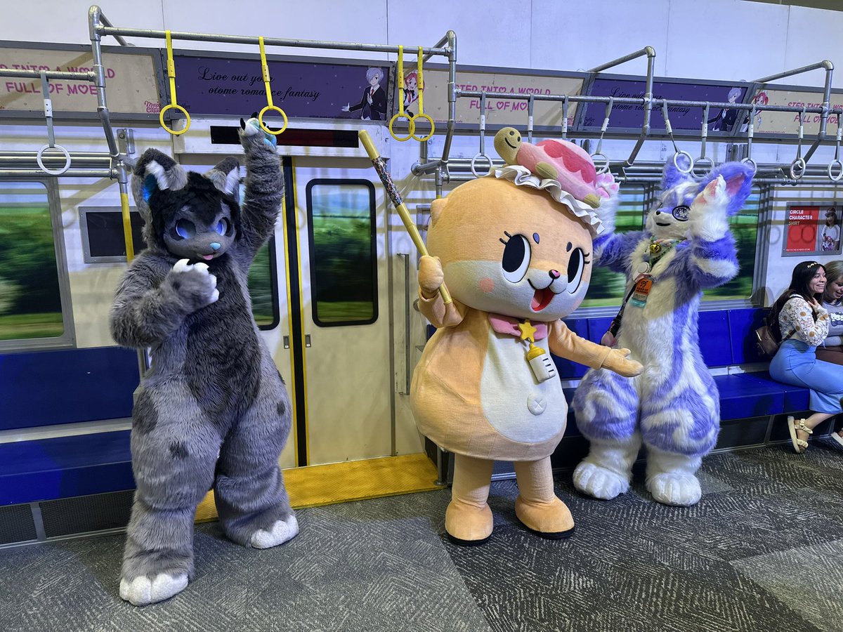 HonyDoggo's tweet photo. Was able to catch Chiitan on the train :3
#furry #chiitan #axchibi https://t.co/mHaUddyQnG