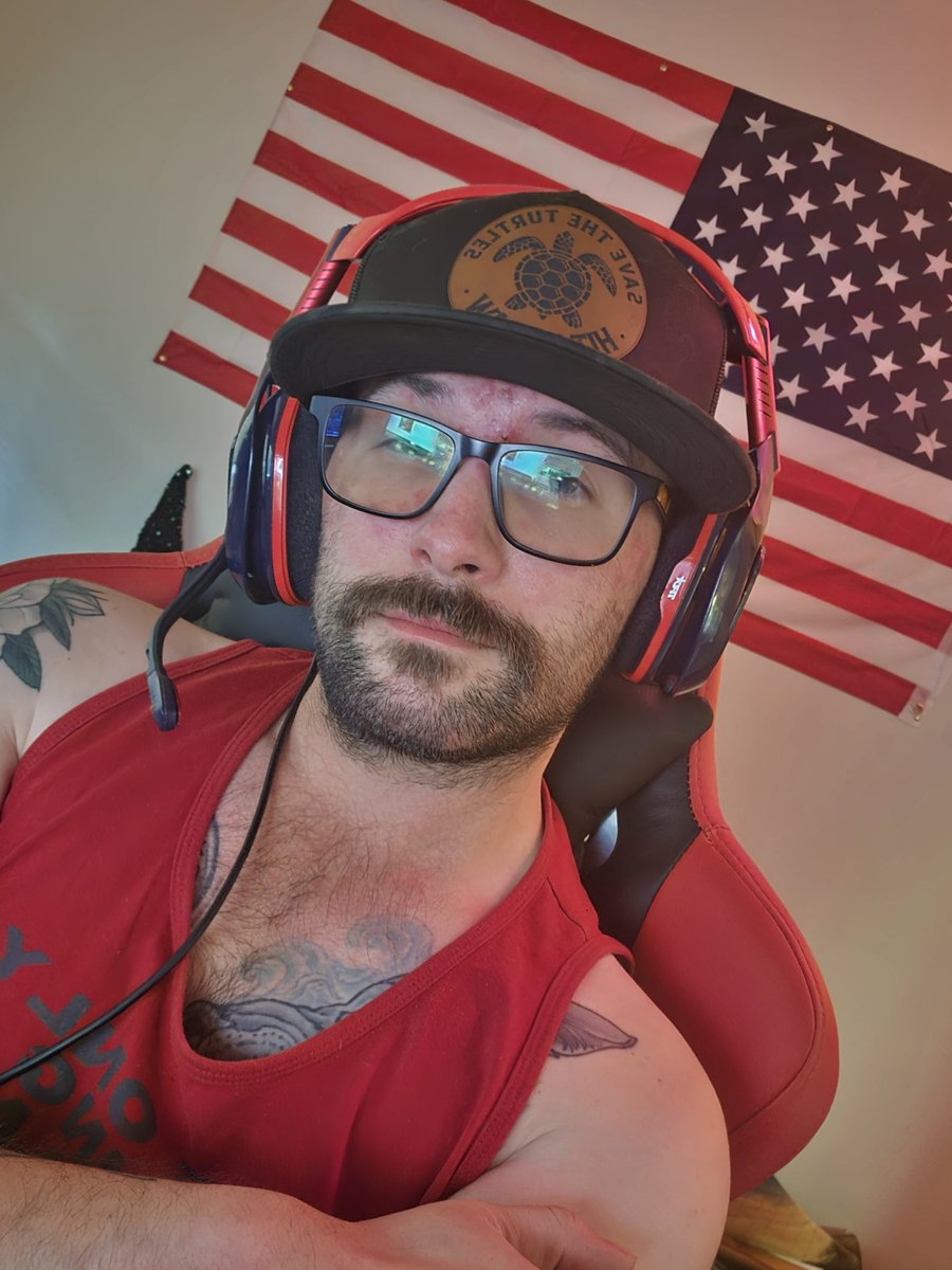 KiltedH's tweet image. We doin strim tings! Gonna start with some MTGA then likely move on to other stuff that is more quickly paced for the remainder of the evening. 

Raccoon onesie may happen for cozy vibes 🥰

Twitch.tv/kiltedhavok