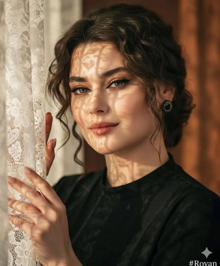 سابتعد وامضي متلويا 
من احتراق ذاتي بذاتي 
مانفع ان تكون مهمشا 
بين طيات الكتب والهمساتي
سابتعد واعذب قلبي 
بحرمانه اشواقا وللذاتي 
كانه كان يراقص موج روحك
يفرح لقائك نبضة  لحياتي 
لم يعرف ان حطام قلبك 
بين اكراه ما يكره رب الجلالي 
كم جبرت خواطرا فيك 
حتى تهدء روحك بالمسراتي