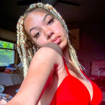 ameliaknotty's tweet photo. Hey lovelies follow me I follow back it's a  new account 😊#fyp https://t.co/zZVh8dLlHd