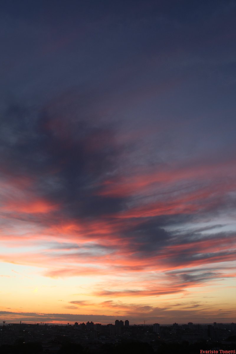 etonetti's tweet photo. Pôr do sol em Campinas - SP em 09.11 https://t.co/oQkTpz2ZDw