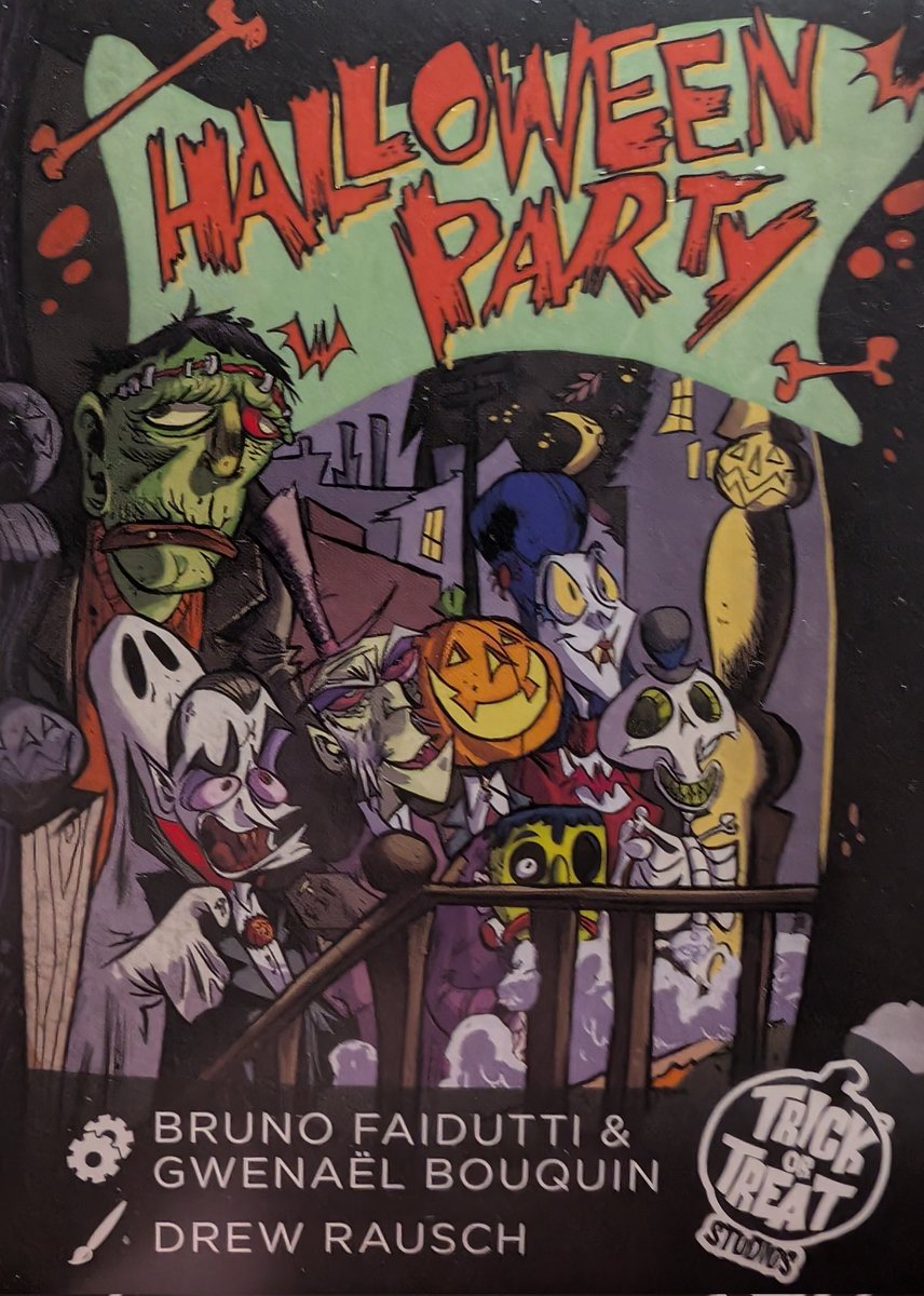 pik_a_nick's tweet photo. Was at my local Barnes and Noble and this caught the corner of my eye. I recognized the art style right away. Was a complete blind buy, but had to purchase it. @Drew_Rausch @TrickorTreat831 https://t.co/YVKqWhMtO0