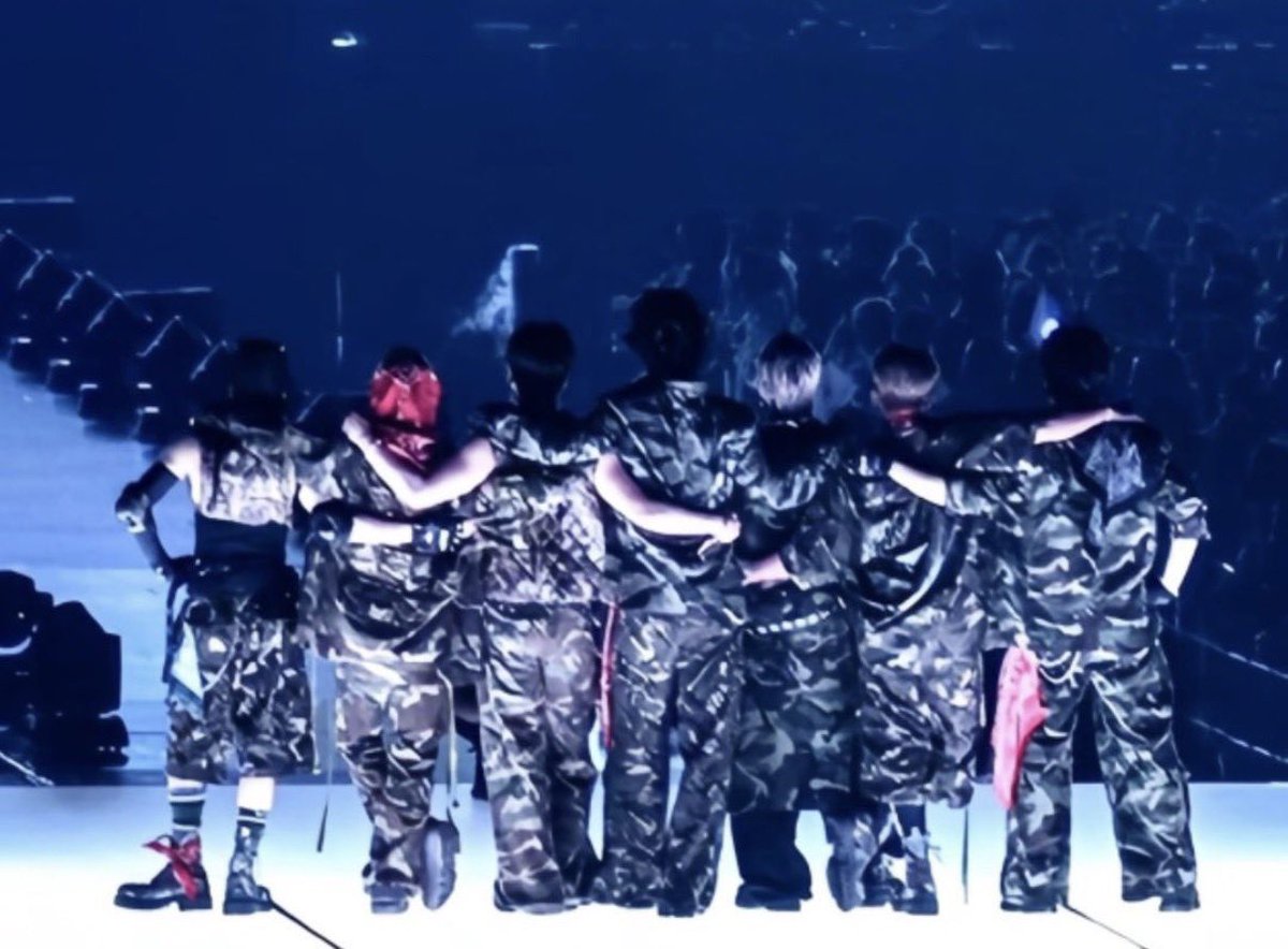 6o7ZjpADRBXSZdL's tweet photo. 三代目JSOULBROTHERS
15周年おめでとう🌈
いつもたくさんの幸せを愛をありがとう

これからもずっとついて行くよ🌈

 #三代目JSOULBROTHERS
 #15周年Anniversary https://t.co/Bhf1ev3sIm