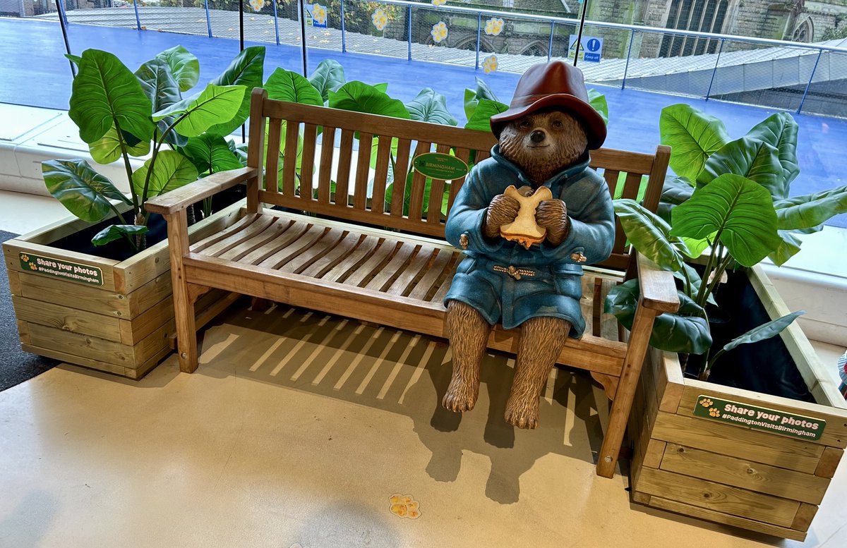 Lovely to see <a href="/paddingtonbear/">Paddington</a> today at <a href="/Selfridges/">Selfridges</a> <a href="/Bullring/">Bullring & Grand Central</a>! 🥪 

#PaddingtonVisitsBirmingham
#PaddingtonBear #SimonSelfie 🤳