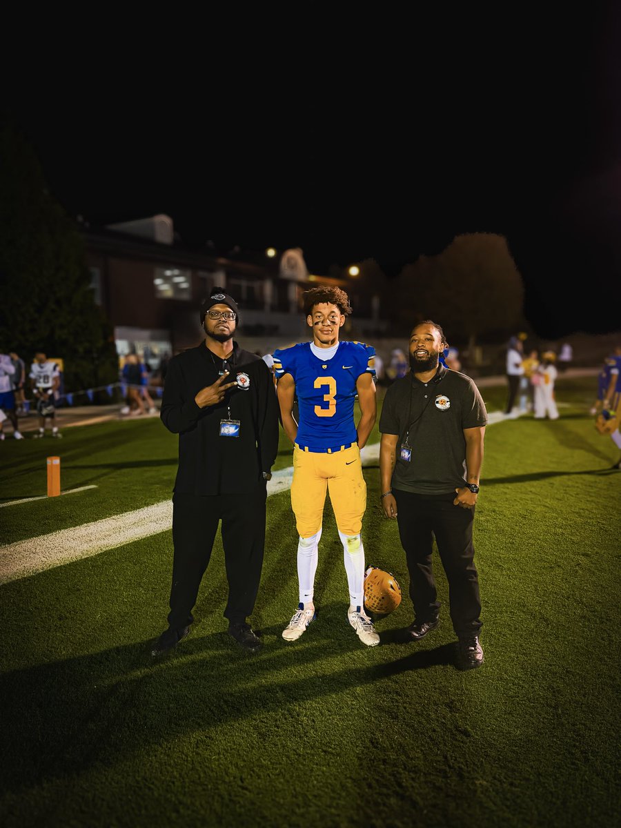 TripleThreat3D's tweet photo. Big salute to Battleground Academy for always showing love 💪🏾 Thanks for letting us cover y’all these last two games — good luck on that playoff run! 🏈🙌🏾
#TripleThreatSportscast #BGA #MiddleTennesseeFootball https://t.co/YumORO1oL2