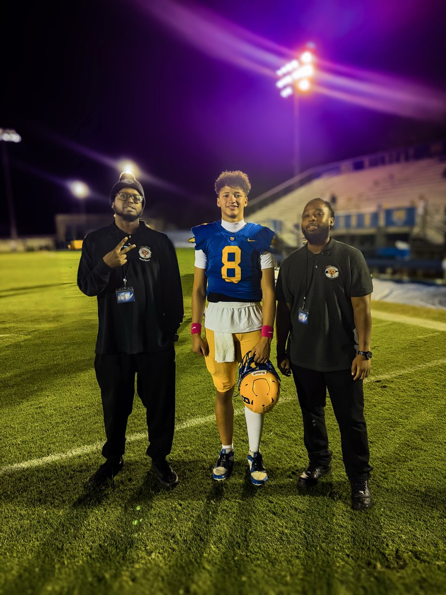 TripleThreat3D's tweet photo. Big salute to Battleground Academy for always showing love 💪🏾 Thanks for letting us cover y’all these last two games — good luck on that playoff run! 🏈🙌🏾
#TripleThreatSportscast #BGA #MiddleTennesseeFootball https://t.co/YumORO1oL2