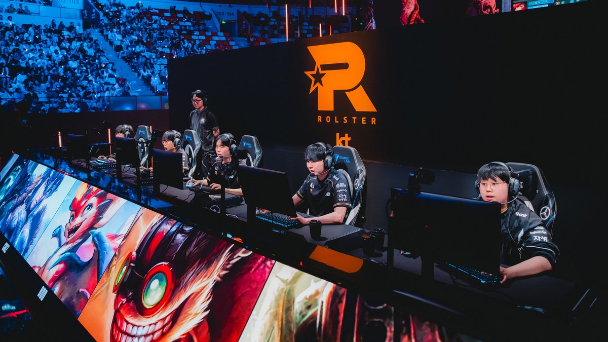 ＼試合後インタビュー公開👊／

Bdd「いつかまた機会が来るはず。これからもうまくやっていく」
#Worlds2025 決勝で惜しくも敗れたKTのメンバーが試合後に心境を語る

▽記事を読む
fistbump-news.jp/article/2025/1…

#リーグオブレジェンド