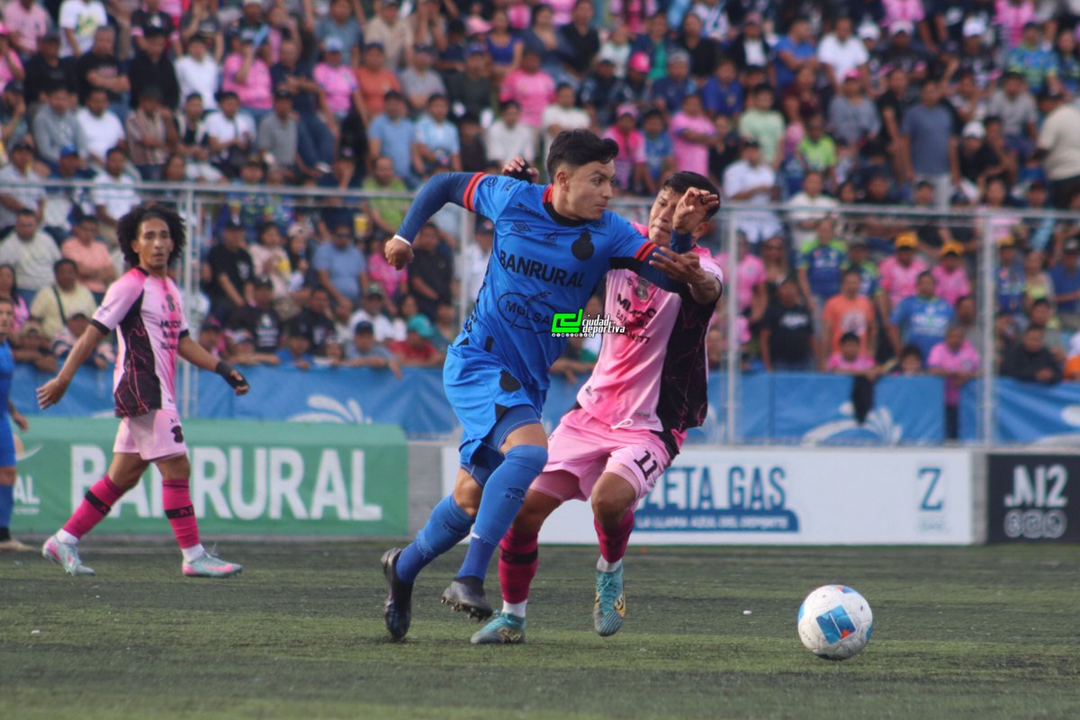 ¡🐷🔥 MIXCO DERROTÓ AL LIDER ESCARLATA!

🗓️ Domingo 9 de noviembre 
⏰ 15:00 horas 
🏟️ Santo Domingo de Guzmán 

Mixco 1️⃣🆚0️⃣ Municipal 

34' Yonatán Pozuelos 1-0

#CDGT #VamosGuate
