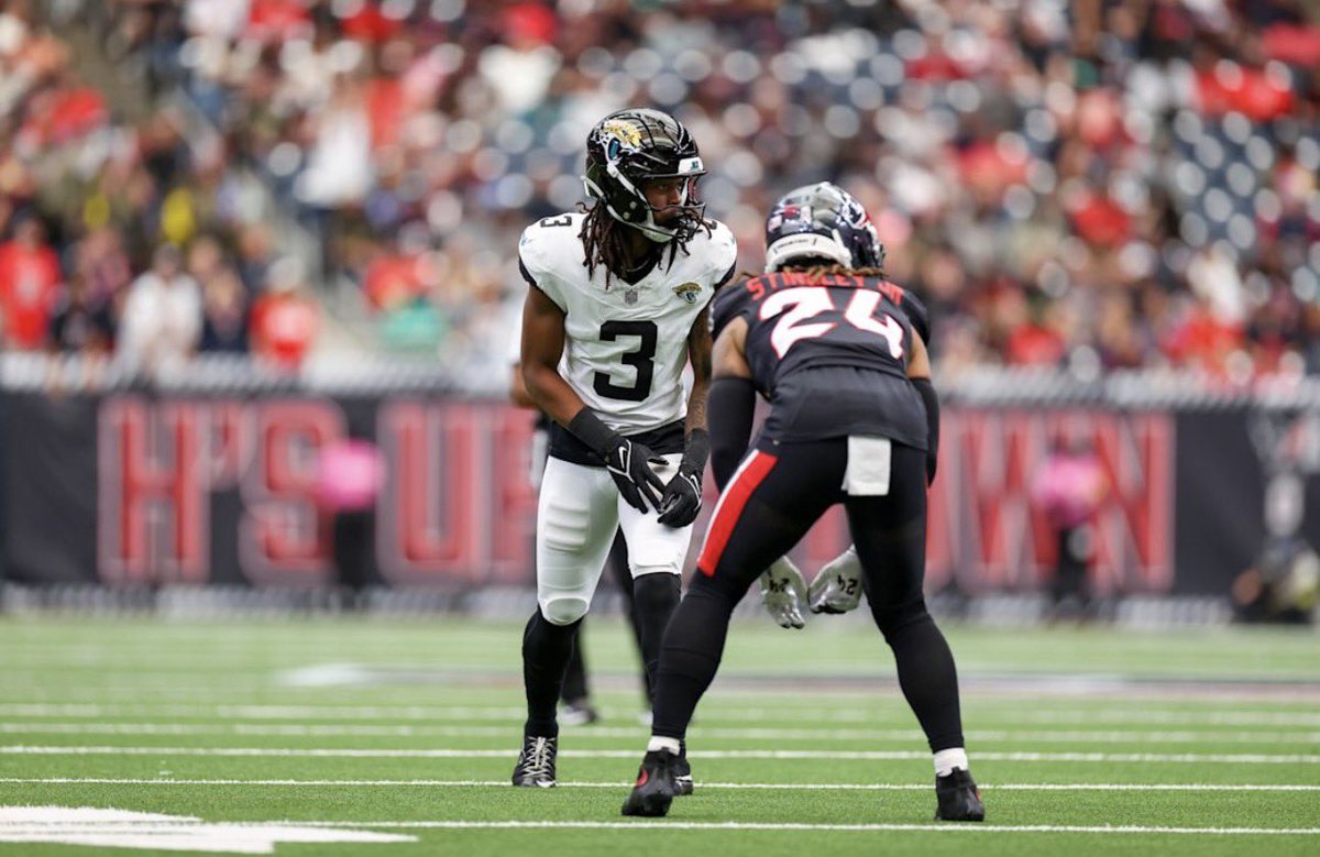 I know everyone is upset but 

JAKOBI MEYERS!!

I was SHOOK how strong his hands are, 
He’s getting my money ASAP

Already a W trade for me