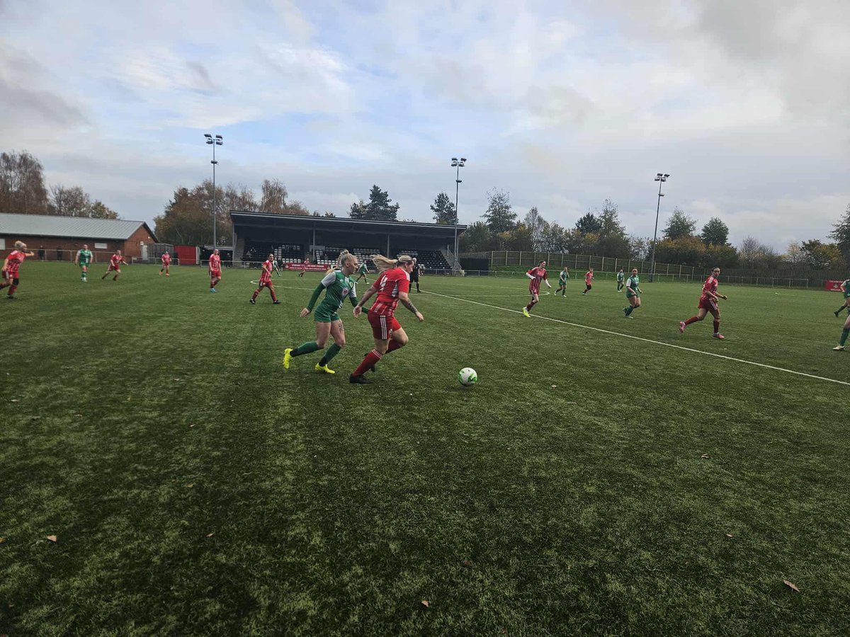 TurfsLadies's tweet image. We return home from North Wales with all 3 points. Great game and battle. Close at HT, 2-1 up, but came out strong in the second half and secured the result. 

Turfs Ladies 7-1 Buckley

⚽️⚽️Llio
⚽️⚽️@vikkioakes1998 
⚽️@delun_roberts 
⚽️@lucylloyd02
⚽️OG

POTM @paige_georgia95