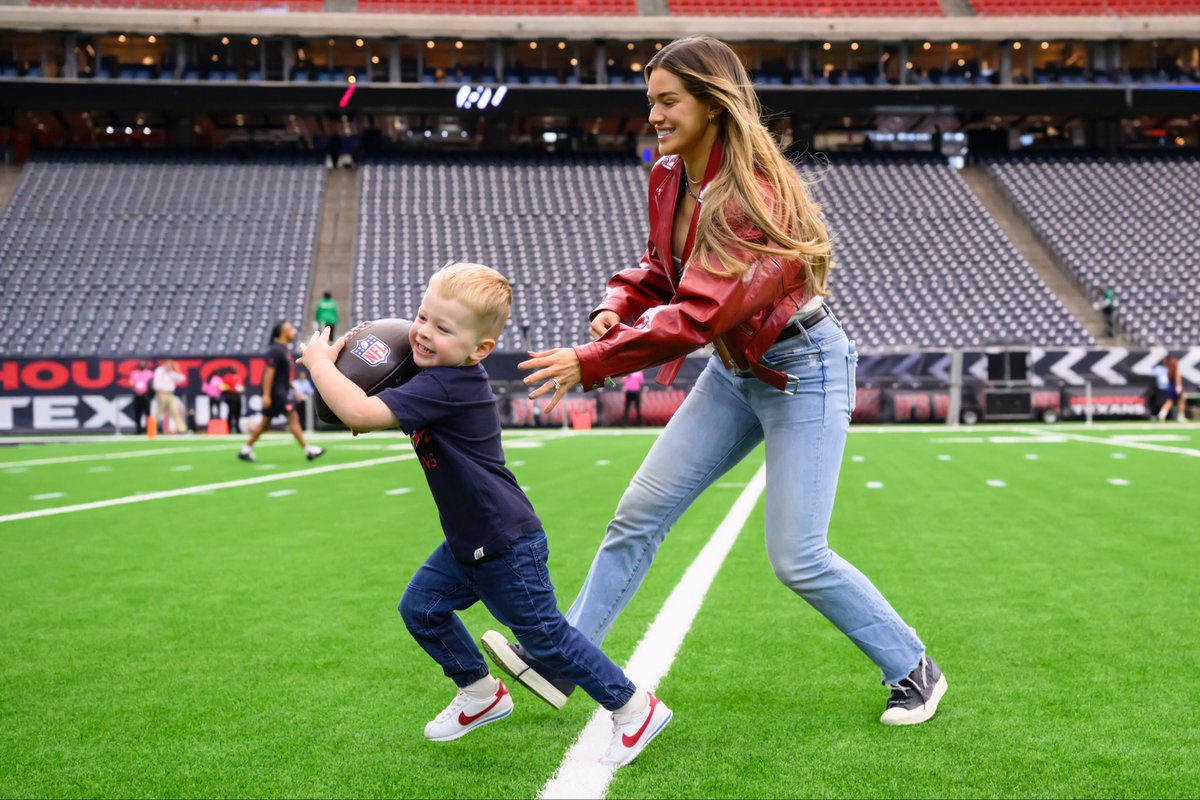 JJWatt's tweet photo. Forever grateful for this beautiful life.

🙏🏻 https://t.co/K2xNiQcvrg