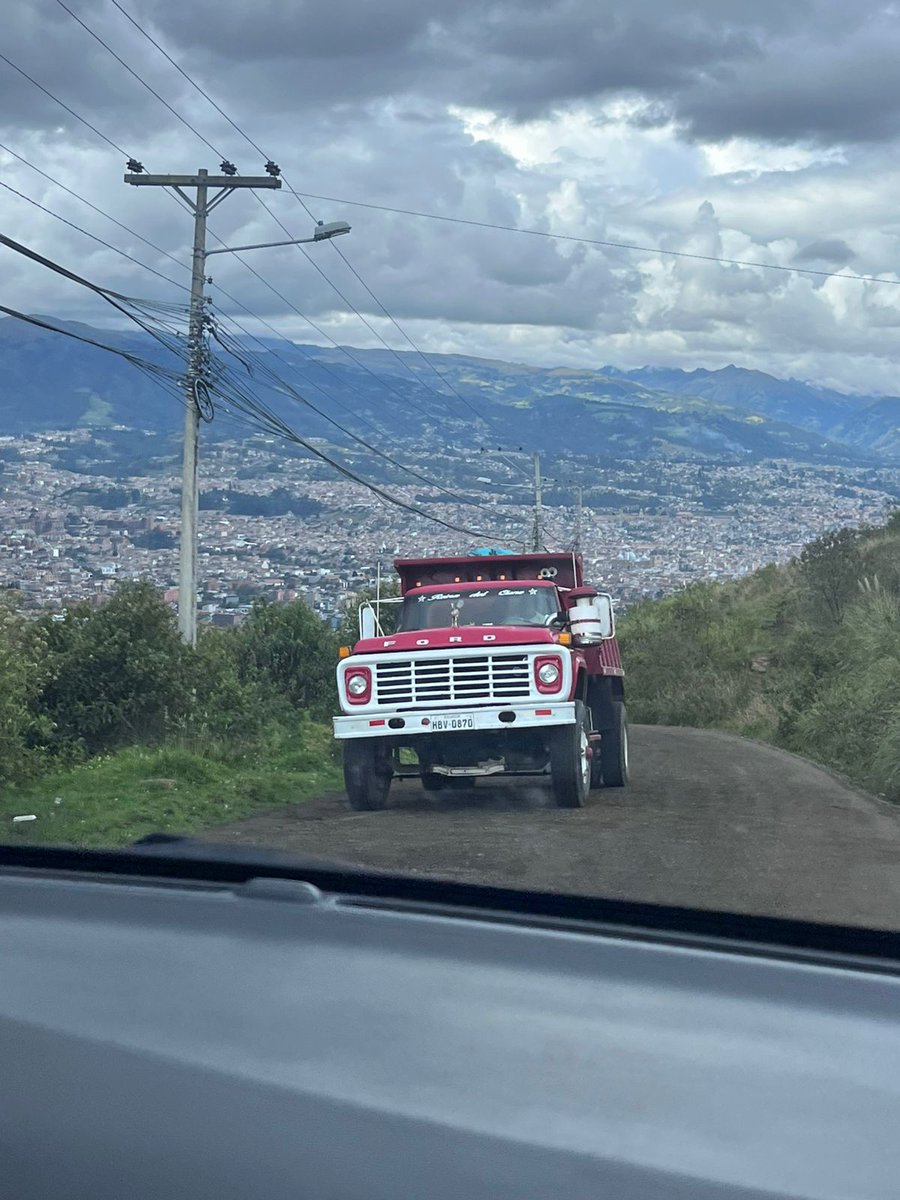 <a href="/JaimeLopezNovil/">Jaime López Novillo</a> <a href="/tomebamba/">La Voz del Tomebamba</a> <a href="/cuencaecuadorh1/">@cuencaecuadorhonesta</a> <a href="/ReneMor86676674/">Rene Mora</a> <a href="/PedroAndres_80/">𝘾𝙪𝙚𝙣𝙘𝙖𝙣𝙞𝙩𝙤 😈</a> <a href="/luly_busta/">Lourdes Bustamante</a> A nosotros también nos duele el shuguito, ver como destruyen nuestras vías, bosques, nuestro entorno, anhelamos pronto una ordenanza que dé una sanción drástica y así dejen de hacer un botadero de nuestro barrio